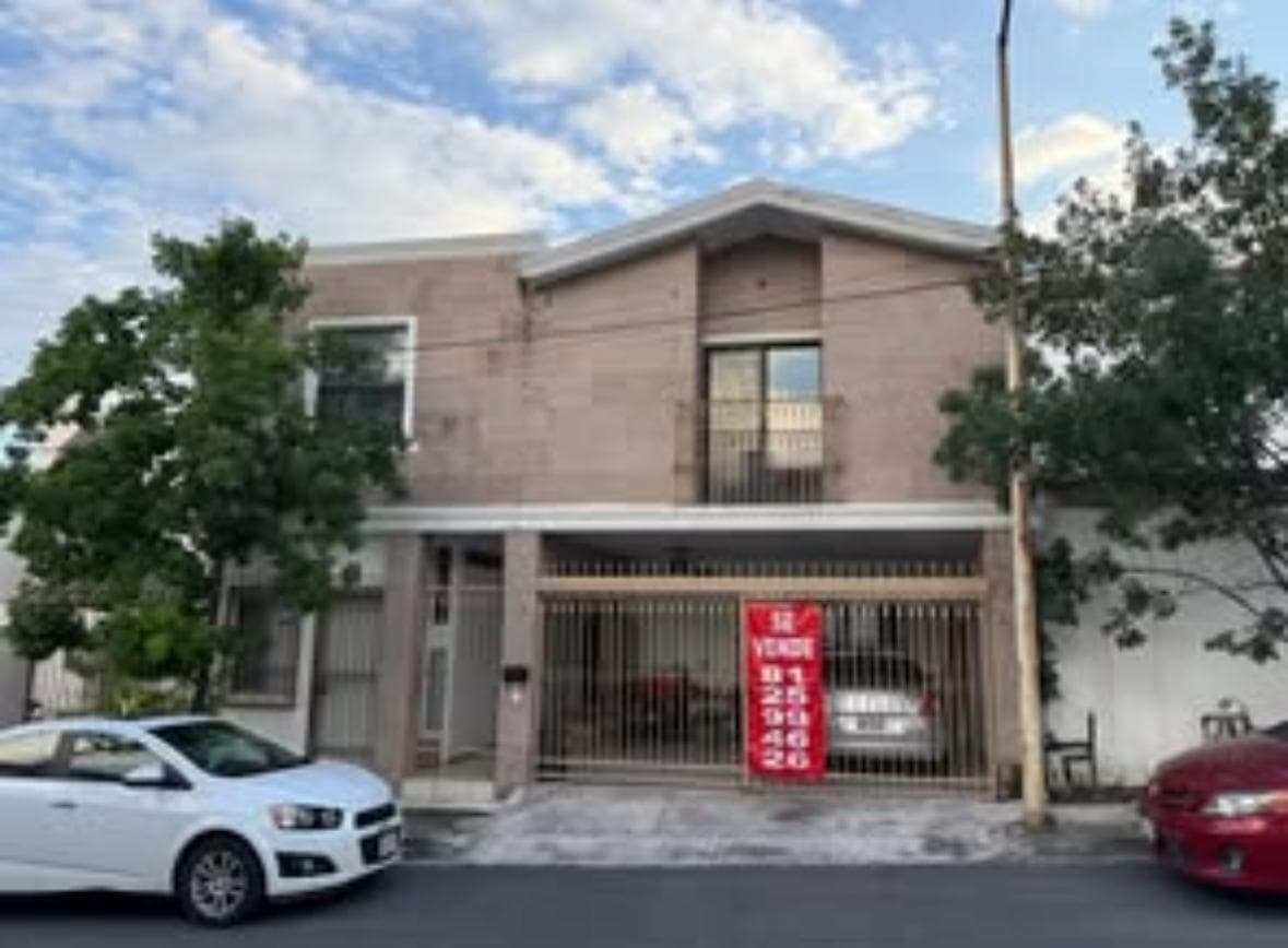 HOUSE FOR SALE IN JARDINES DE SAN JERONIMO
