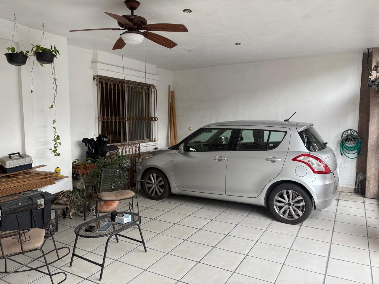 HOUSE FOR SALE IN JARDINES DE SAN JERONIMO