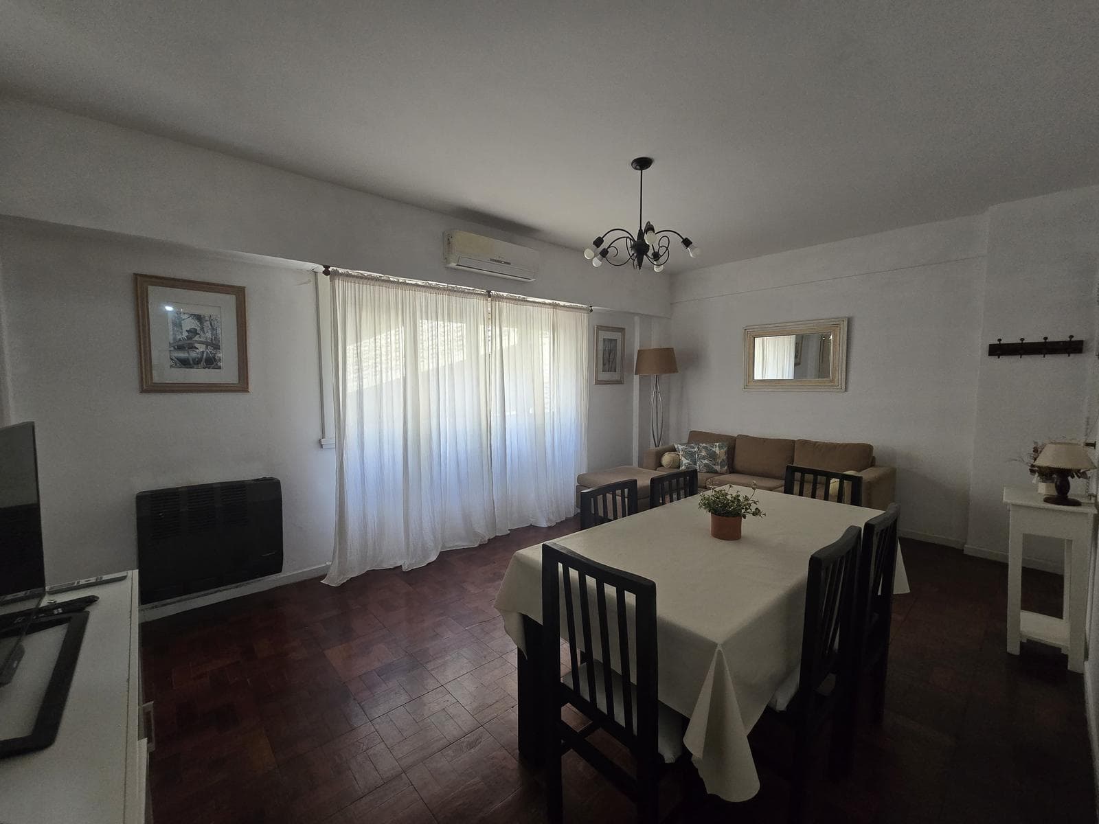 Spacious 3-room apartment facing the rear in Cañitas