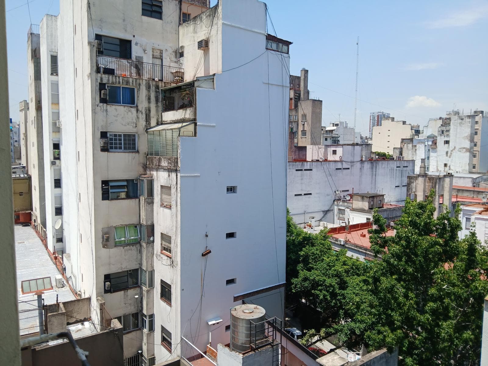Studio apartment—ideal for investment or rental