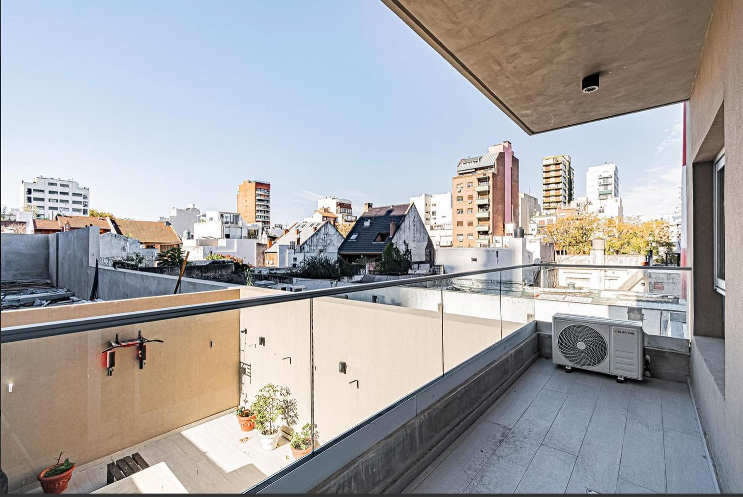 Brand-New 3-Room Apartment with Amenities and Low Maintenance Fees in Núñez