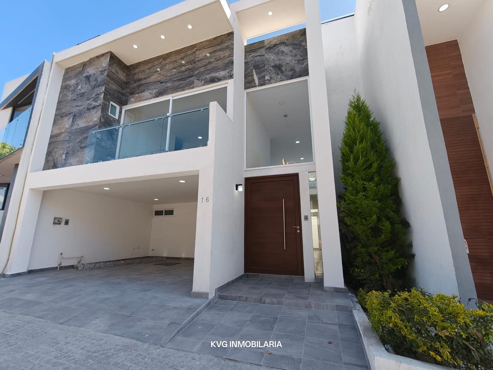 House for sale, 3 bedrooms, rooftop, double-height living room, garden, Lomas de Angelópolis III, Puebla