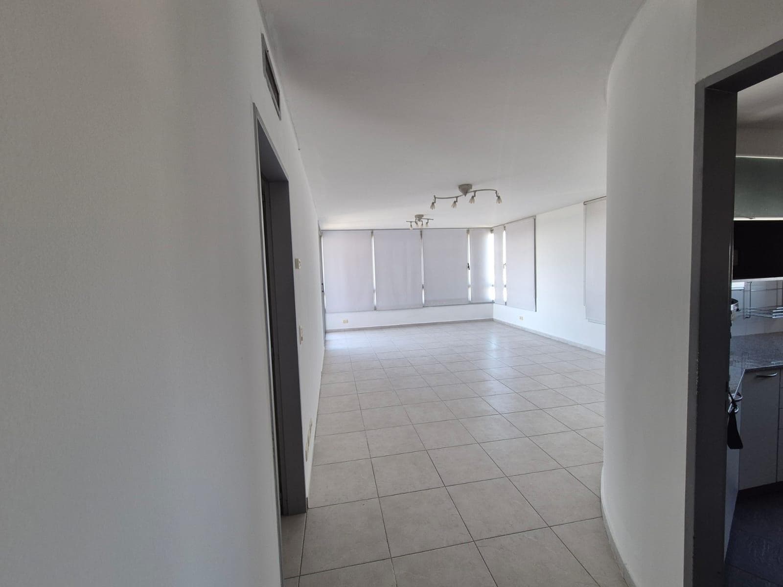 Centrally Located 3-Bedroom Apartment for Sale in General Roca, Río Negro