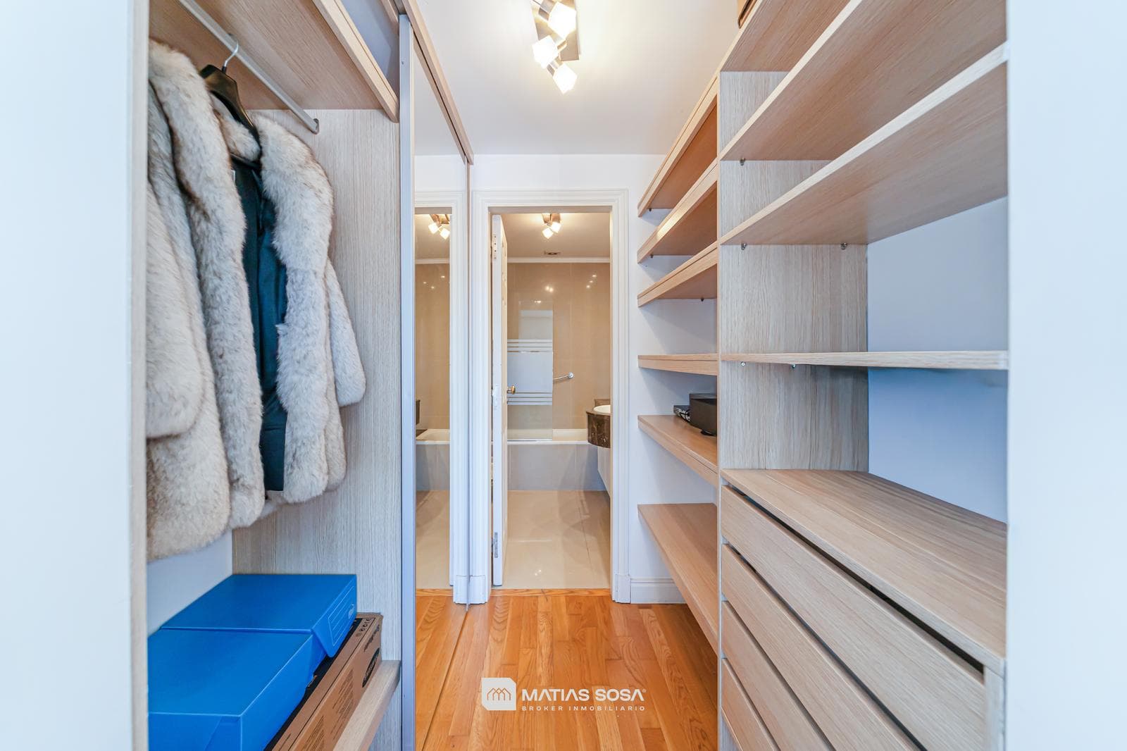 Venta - Semipiso 4 Ambientes Premium - 3 Cocheras 2 Bauleras - Zona Güemes