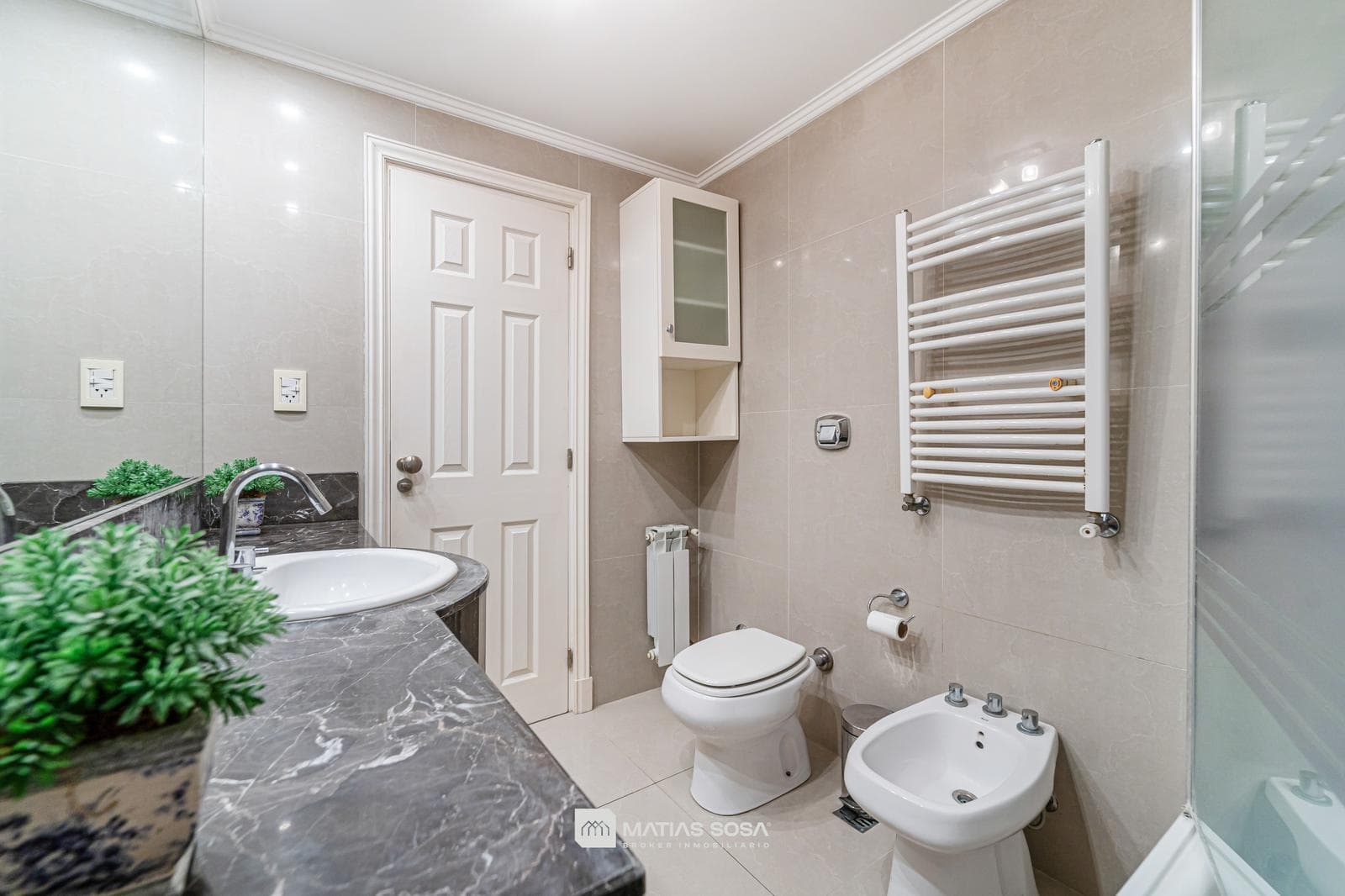 Venta - Semipiso 4 Ambientes Premium - 3 Cocheras 2 Bauleras - Zona Güemes