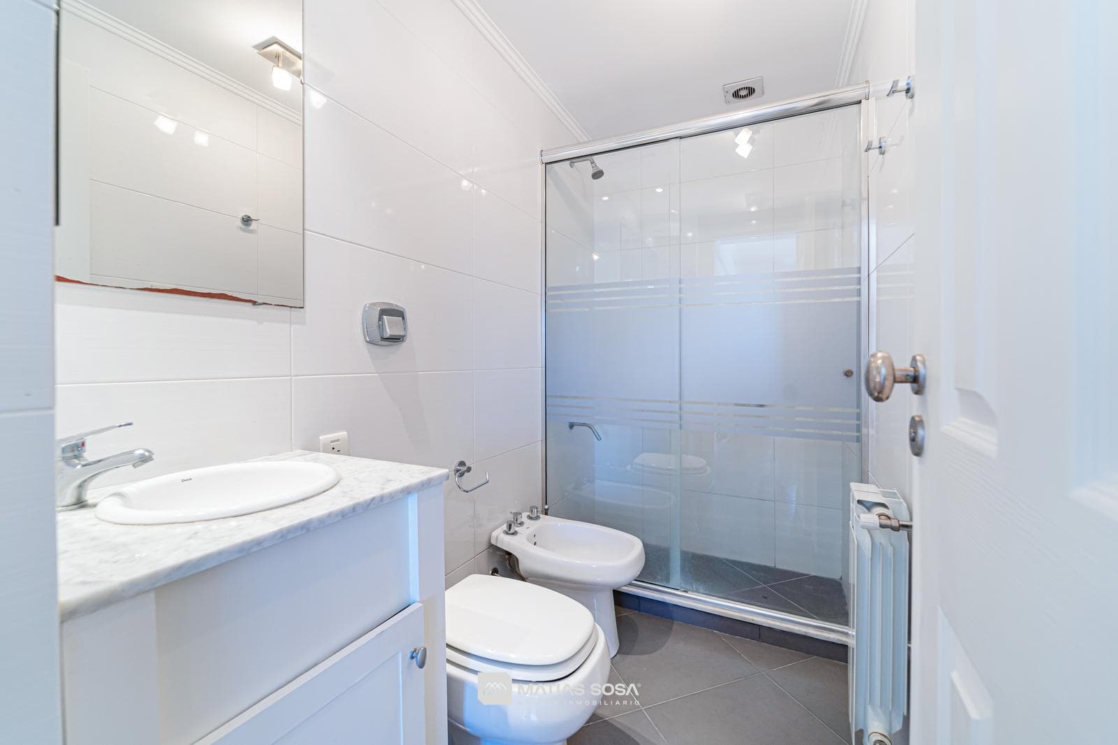 Venta - Semipiso 4 Ambientes Premium - 3 Cocheras 2 Bauleras - Zona Güemes