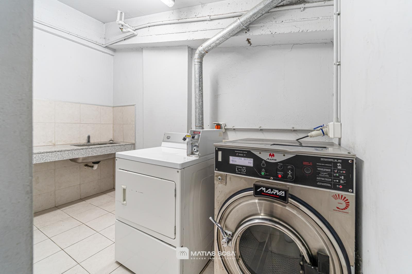 Venta - Semipiso 4 Ambientes Premium - 3 Cocheras 2 Bauleras - Zona Güemes