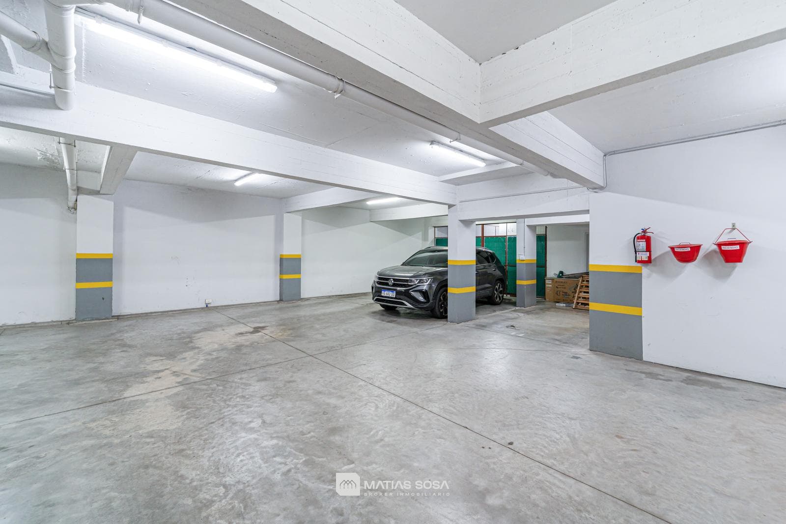 Venta - Semipiso 4 Ambientes Premium - 3 Cocheras 2 Bauleras - Zona Güemes