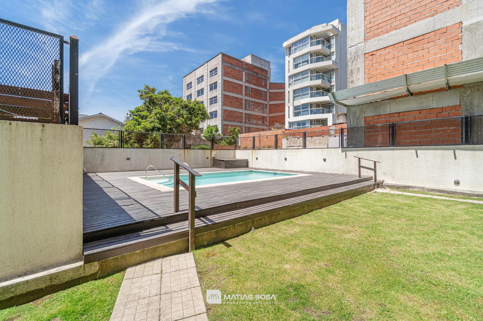 Venta - Semipiso 4 Ambientes Premium - 3 Cocheras 2 Bauleras - Zona Güemes