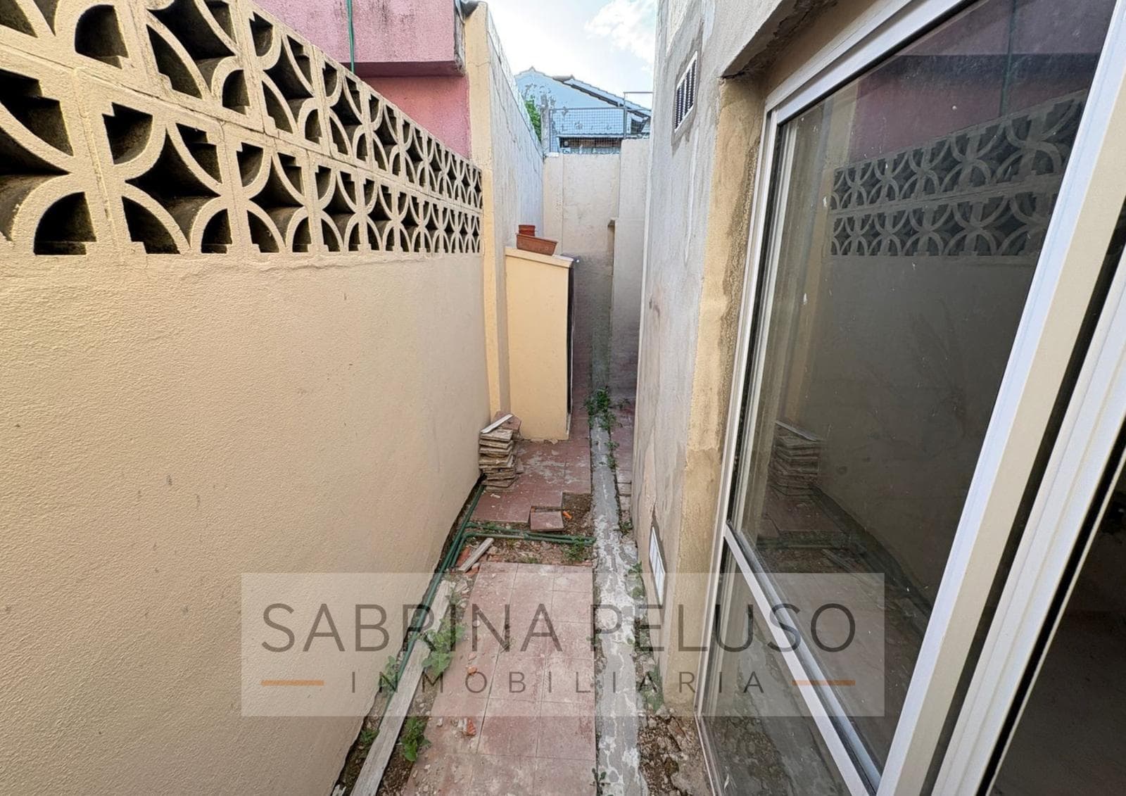 Casa en Ph 3 ambientes en VENTA a refaccionar en Haedo Norte