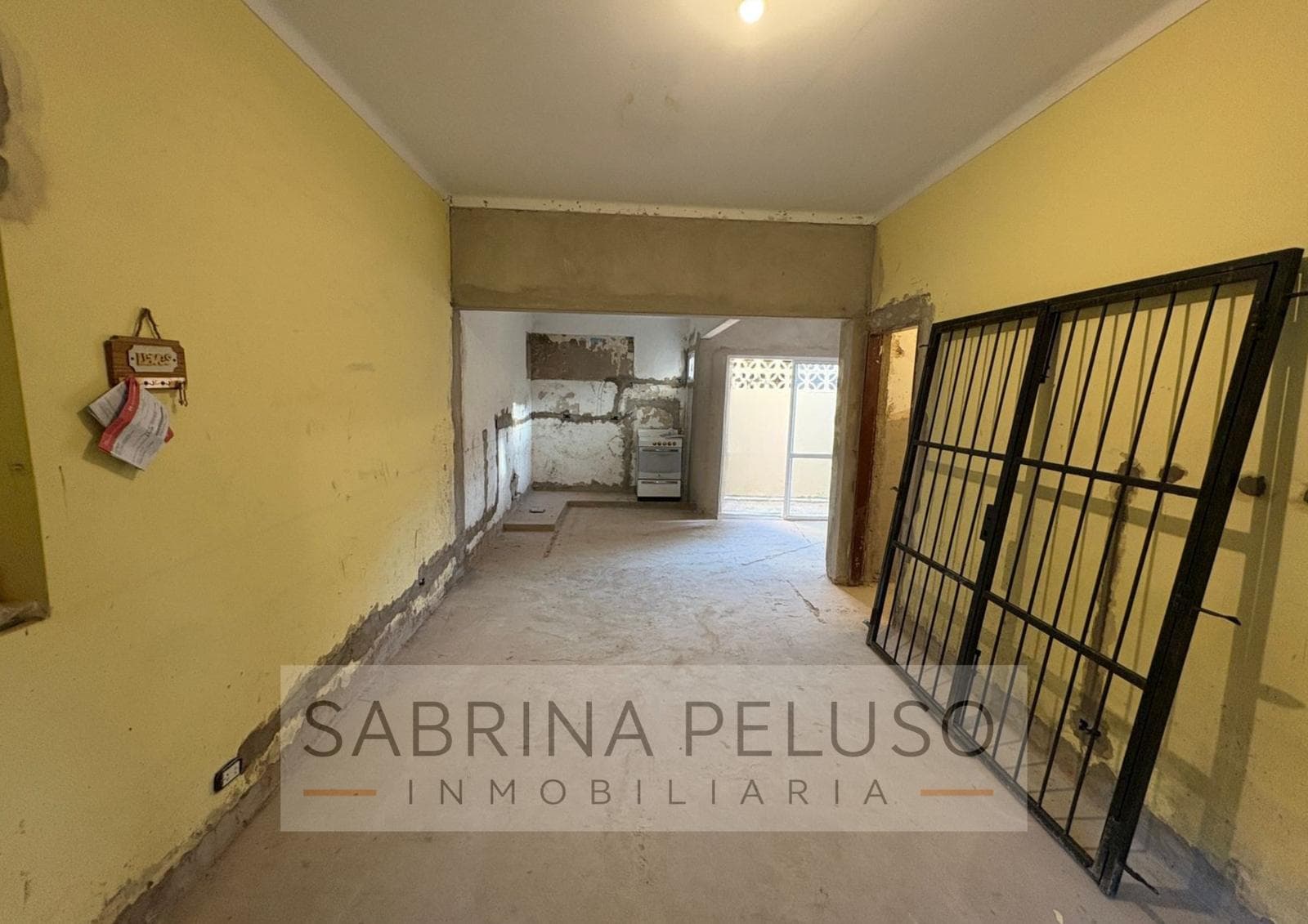 Casa en Ph 3 ambientes en VENTA a refaccionar en Haedo Norte