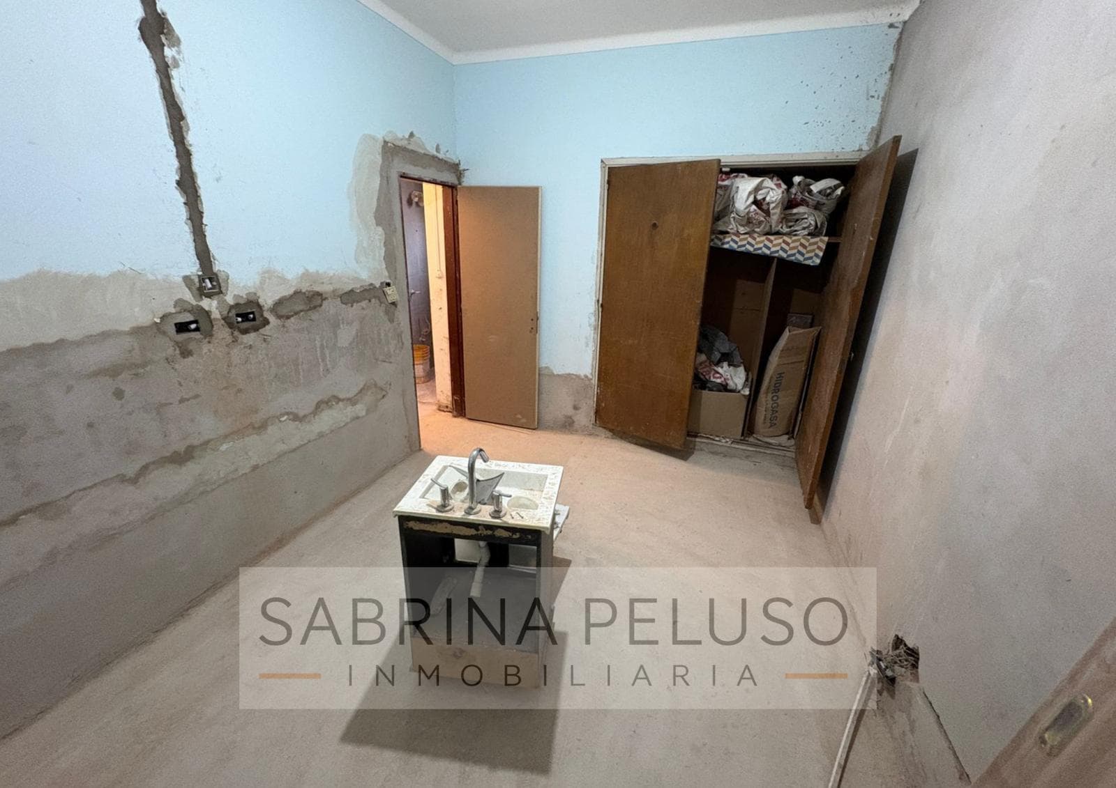 Casa en Ph 3 ambientes en VENTA a refaccionar en Haedo Norte
