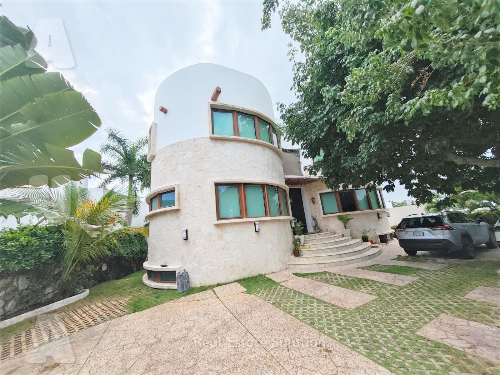 House for Sale, 5 Bedrooms, 23 Solar Panels, Canales de Puerto Cancún