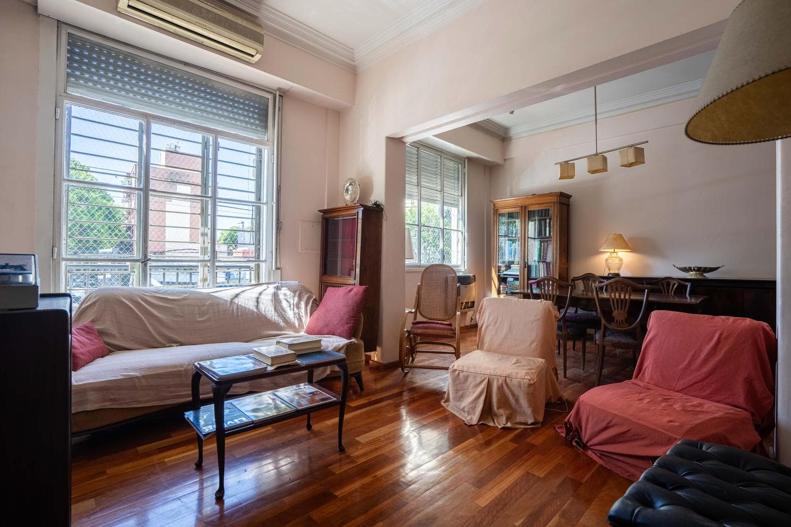 5-room apartment plus a separate unit for sale in Caballito