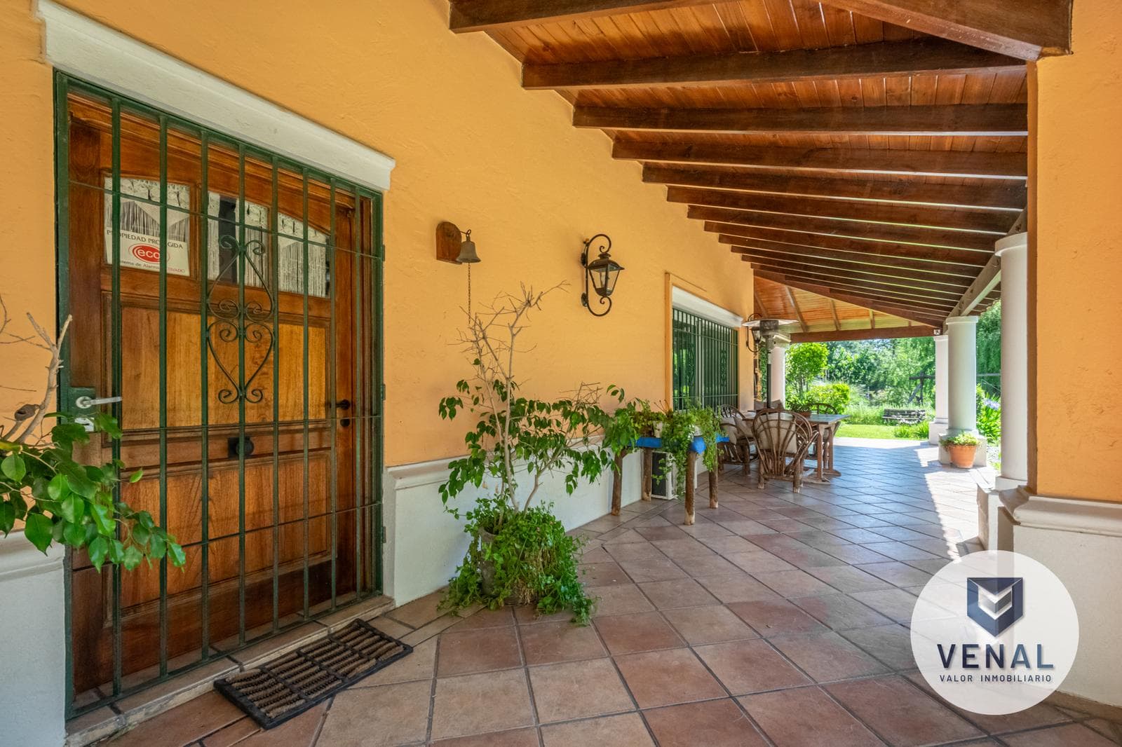 Country house for sale in Colonia de Chacras - Los Cardales, 6 km², 6 rooms, pool, barbecue area, and guest quarters