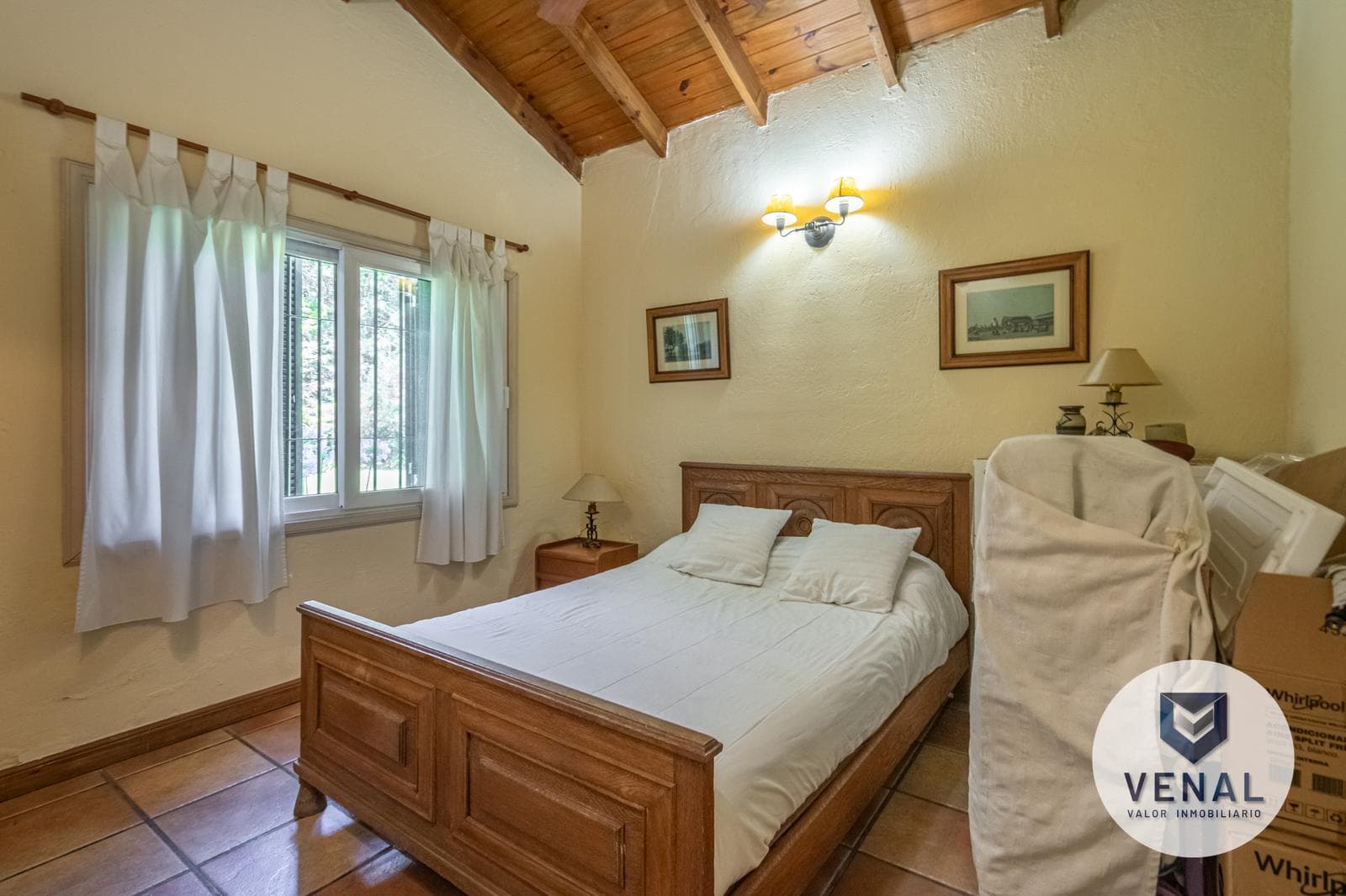 Country house for sale in Colonia de Chacras - Los Cardales, 6 km², 6 rooms, pool, barbecue area, and guest quarters