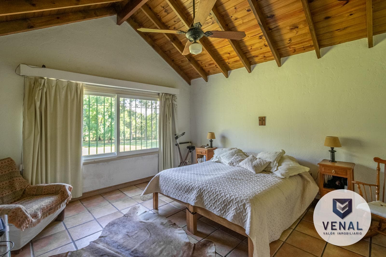Country house for sale in Colonia de Chacras - Los Cardales, 6 km², 6 rooms, pool, barbecue area, and guest quarters
