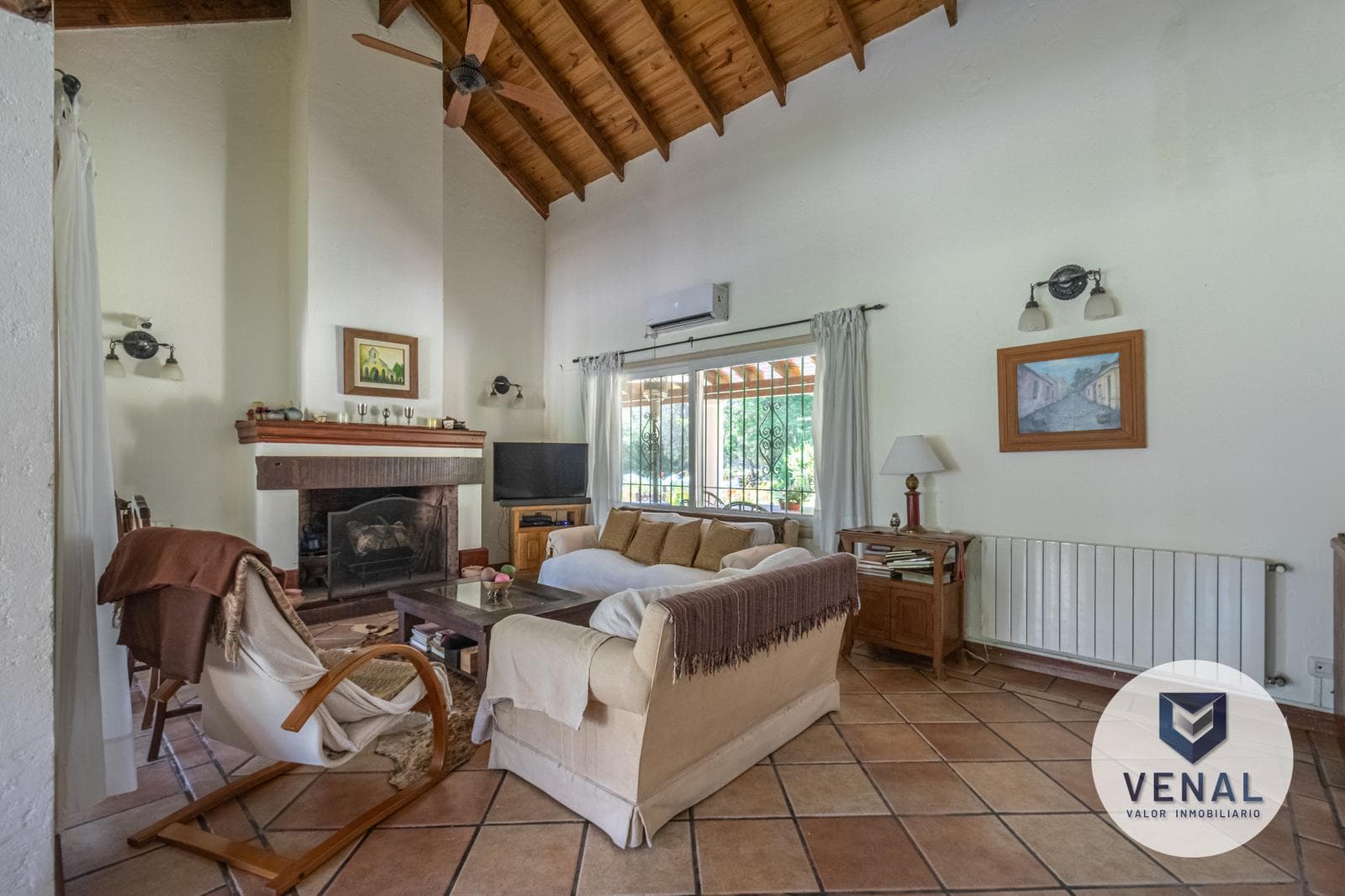 Country house for sale in Colonia de Chacras - Los Cardales, 6 km², 6 rooms, pool, barbecue area, and guest quarters