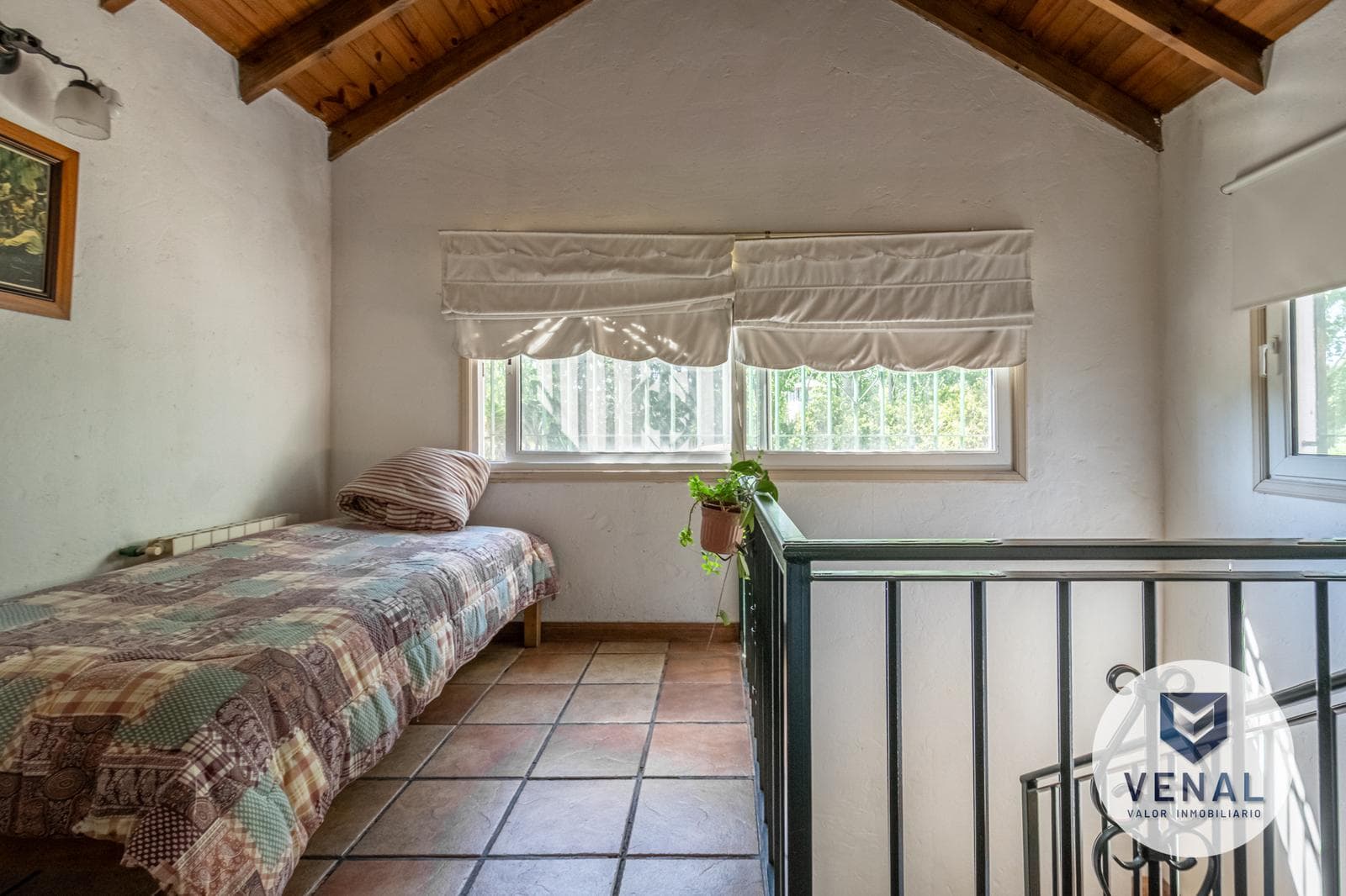 Country house for sale in Colonia de Chacras - Los Cardales, 6 km², 6 rooms, pool, barbecue area, and guest quarters