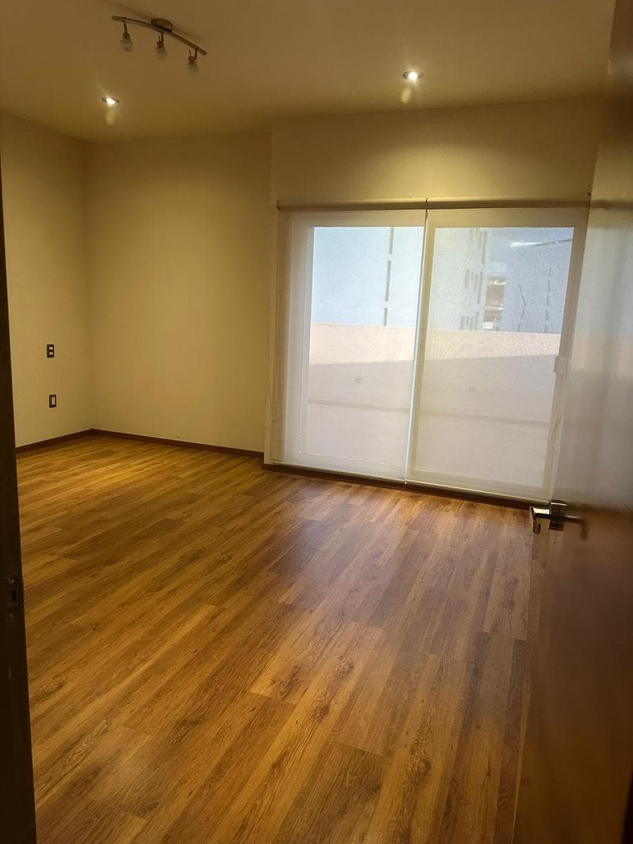 PENTHOUSE FOR RENT IN TORRE SAINT MICHAEL, PEDREGAL