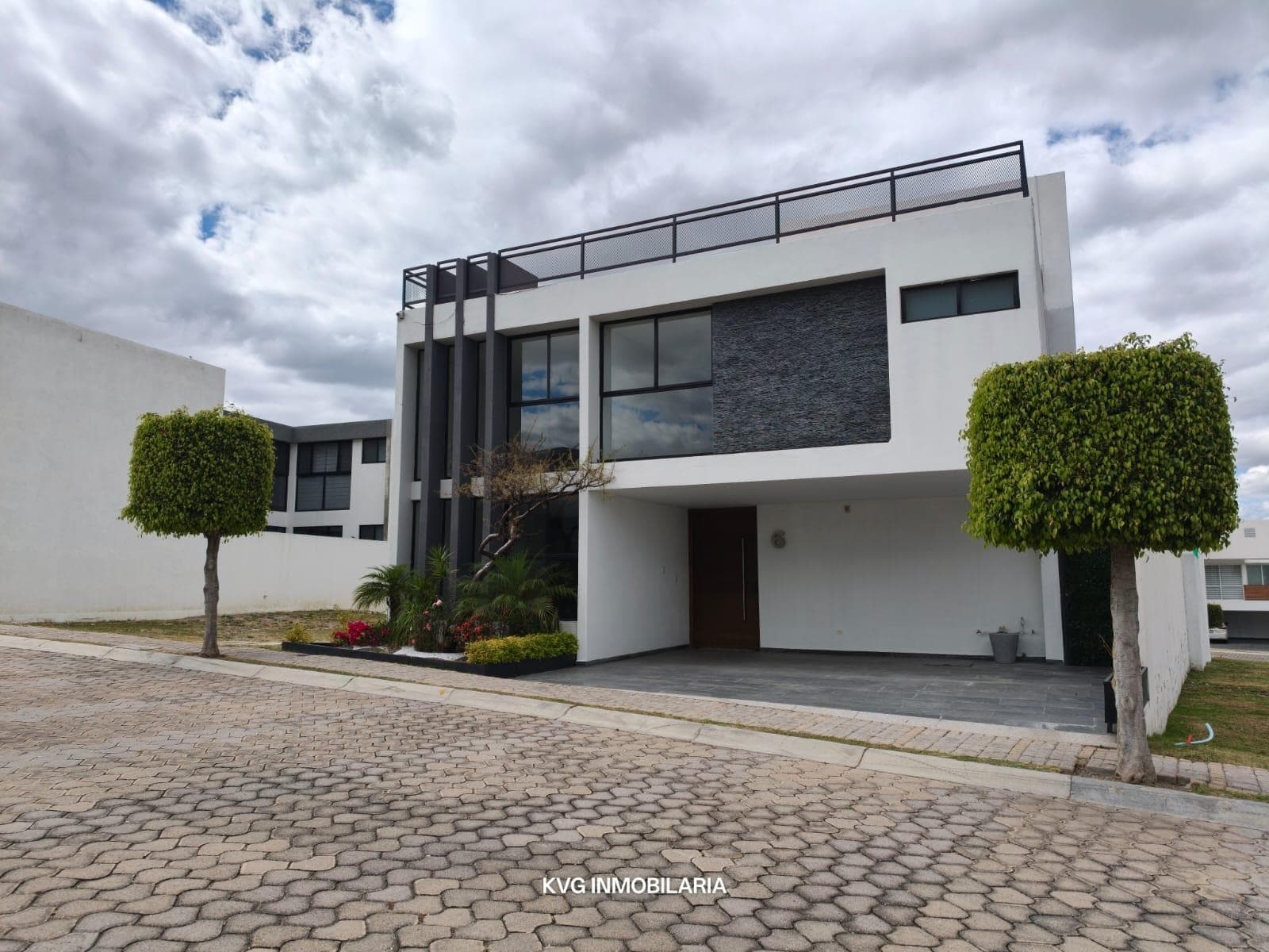House for sale, 4 bedrooms (1 on the ground floor), Cascatta Lomas de Angelópolis III, Puebla