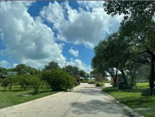 Land for Sale in La Adela Unquillo