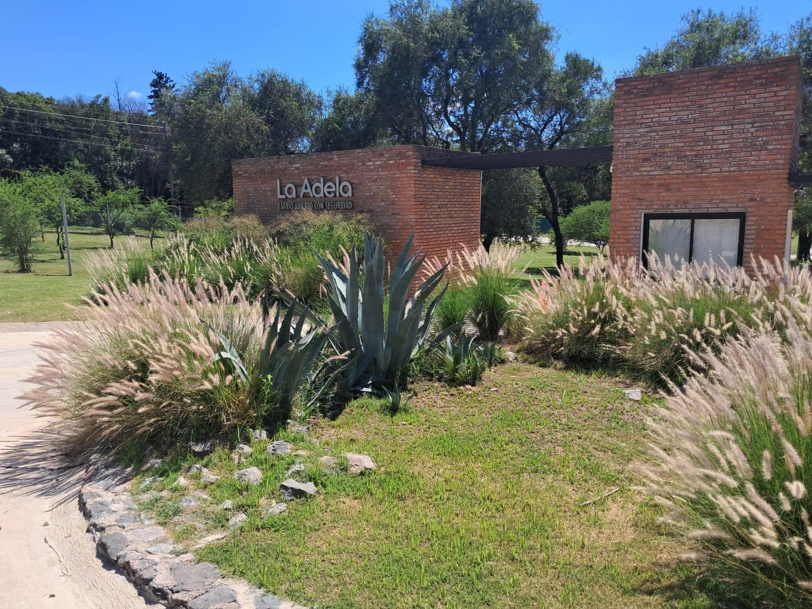 Land for Sale in La Adela Unquillo