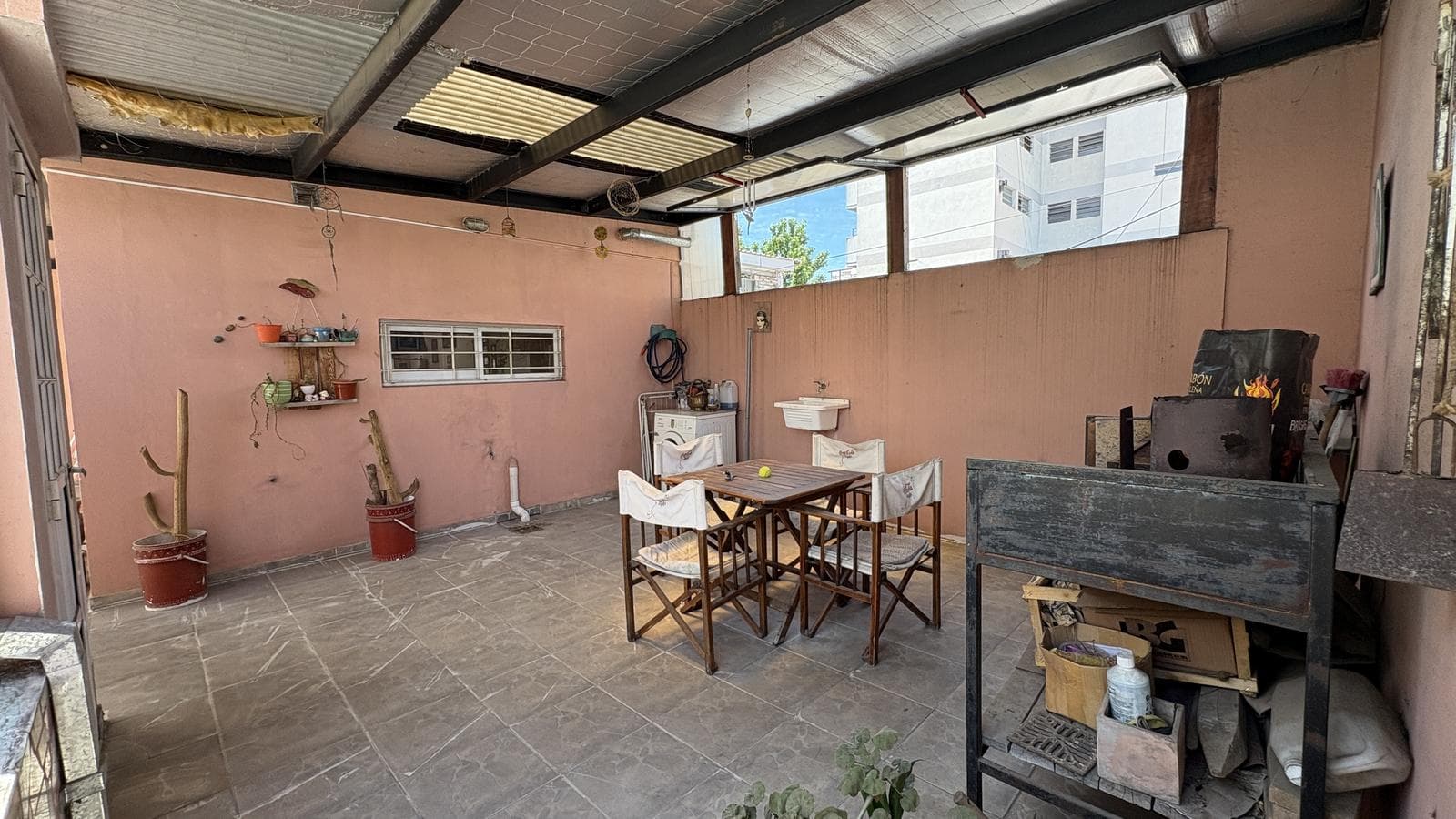 One-Bedroom House and Commercial Space for Sale. Echesortu