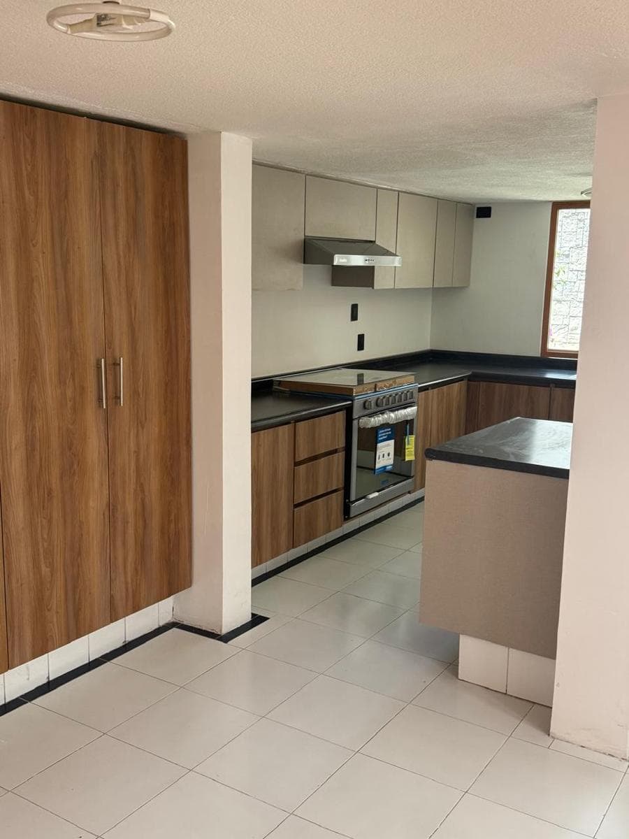 HOUSE FOR SALE IN LOMAS, 4TH SECTION