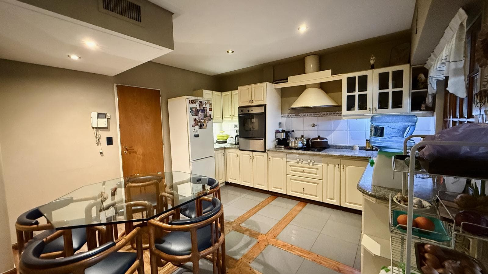 Venta en block 2 triplex en Caballito