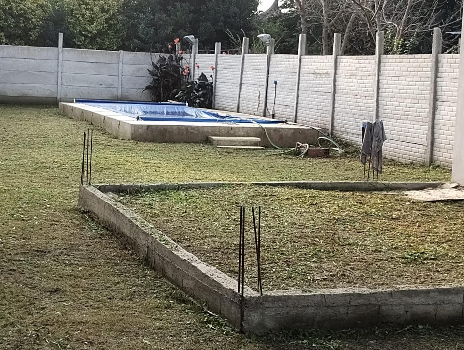 PROPERTY FOR SALE WITH A SWIMMING POOL IN ARTURO SEGUI - EL PELIGRO