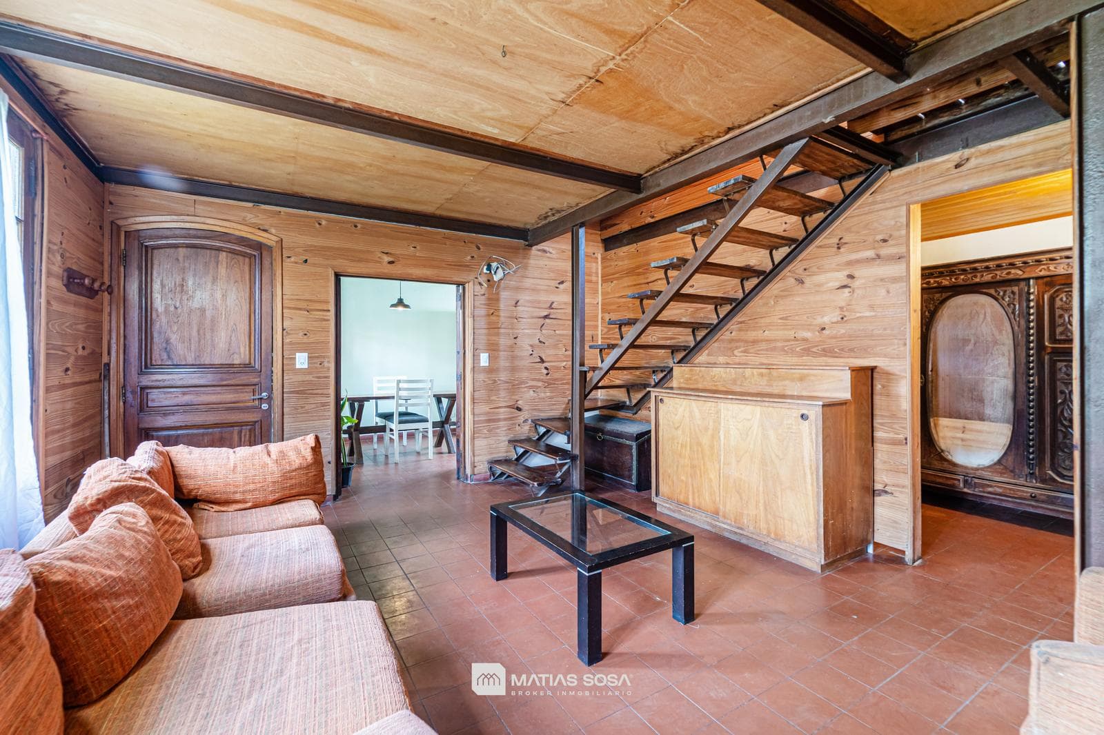Venta - Casa 7 ambientes - Parque - Chauvin