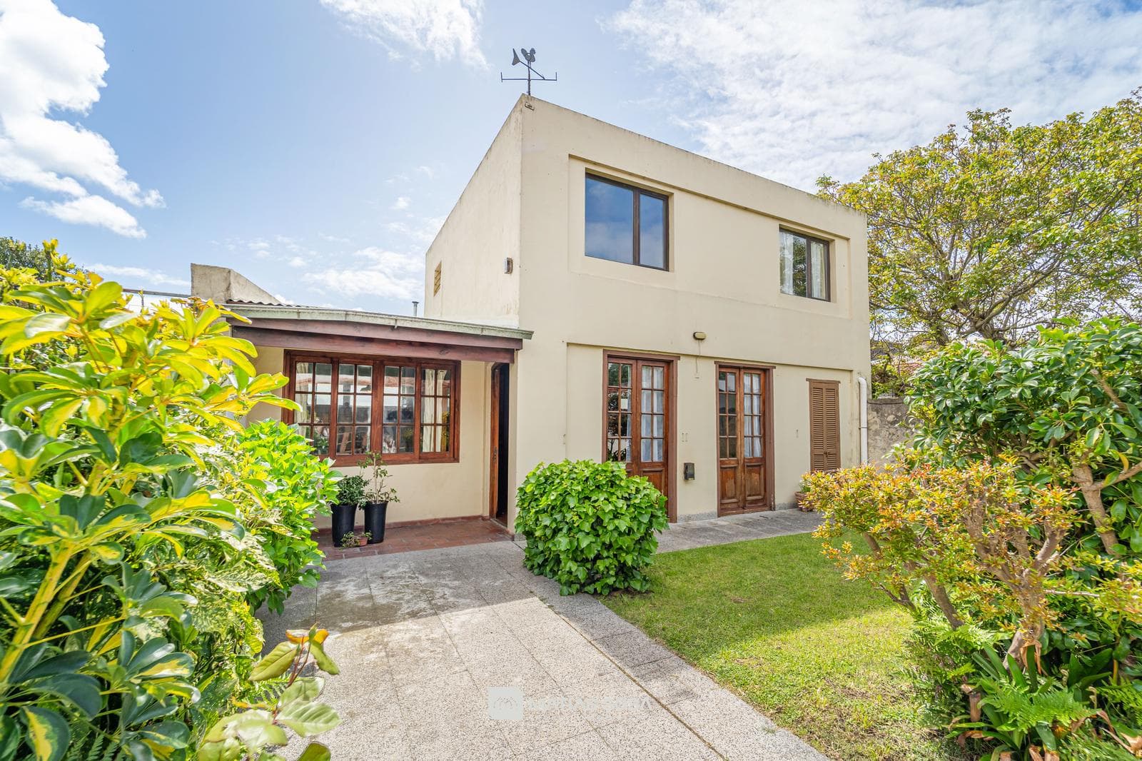 Venta - Casa 7 ambientes - Parque - Chauvin