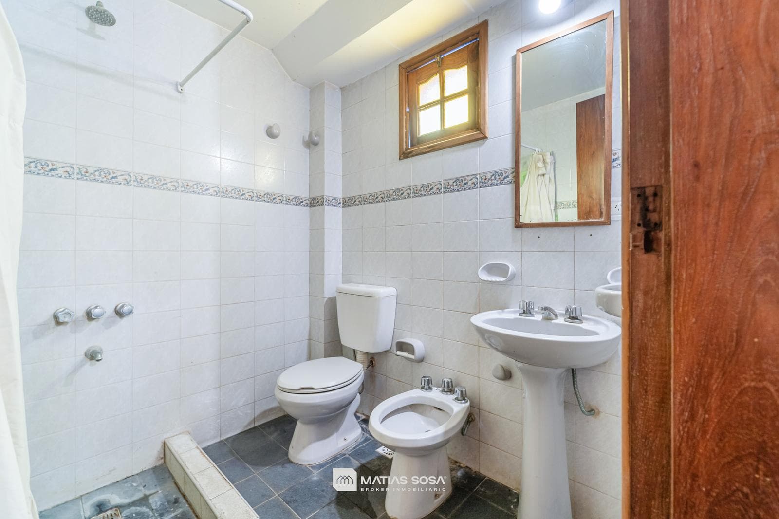 Venta - Casa 7 ambientes - Parque - Chauvin