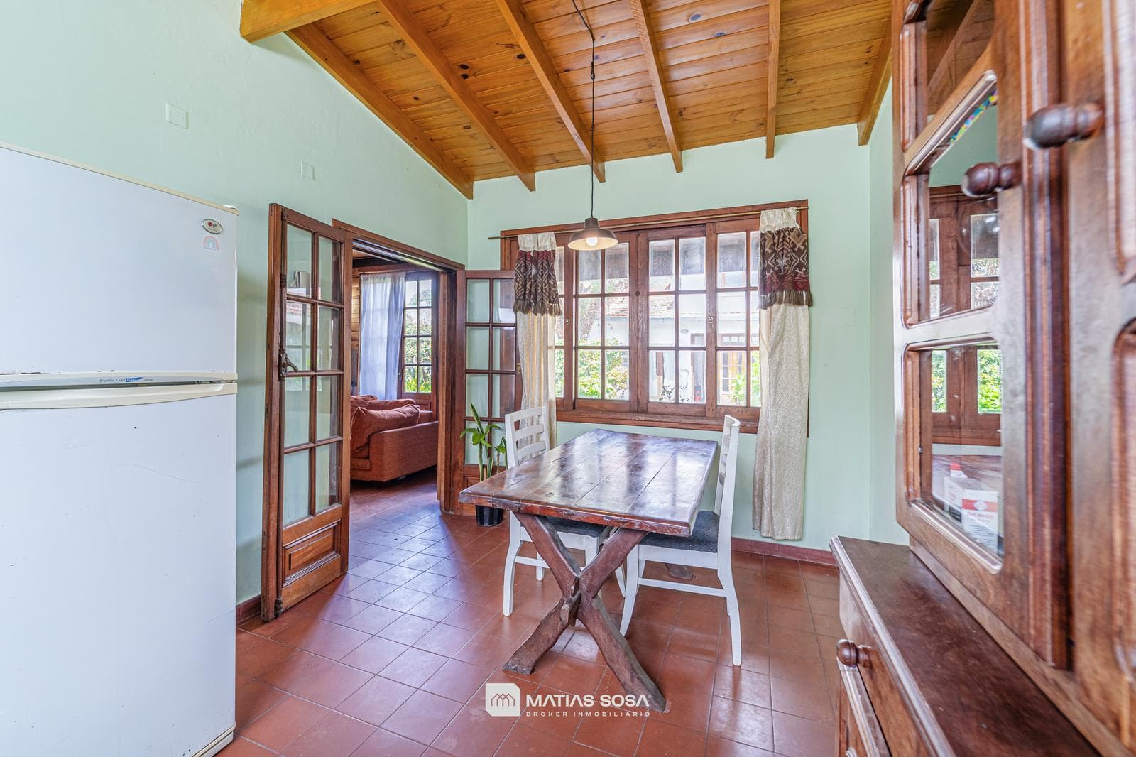 Venta - Casa 7 ambientes - Parque - Chauvin