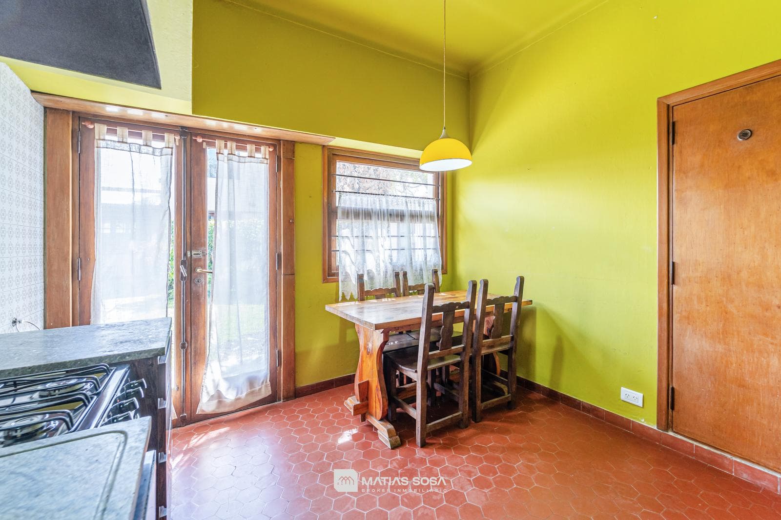 Venta - Casa 7 ambientes - Parque - Chauvin