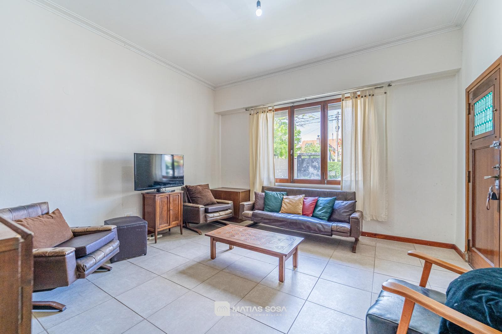 Venta - Casa 7 ambientes - Parque - Chauvin