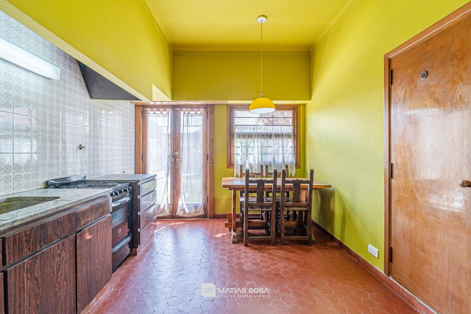 Venta - Casa 7 ambientes - Parque - Chauvin