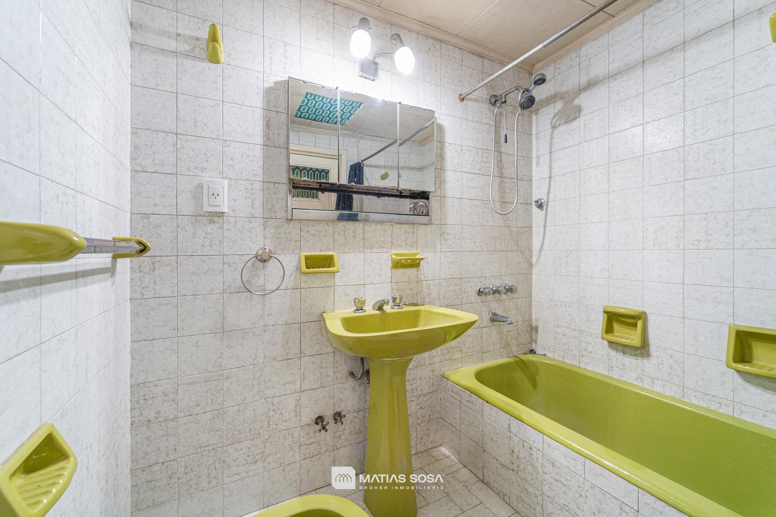 Venta - Casa 7 ambientes - Parque - Chauvin