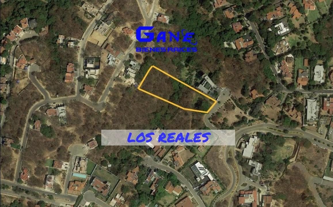 Land for Sale in Los Reales within Hacienda Valle Escondido, Atizapán, State of Mexico