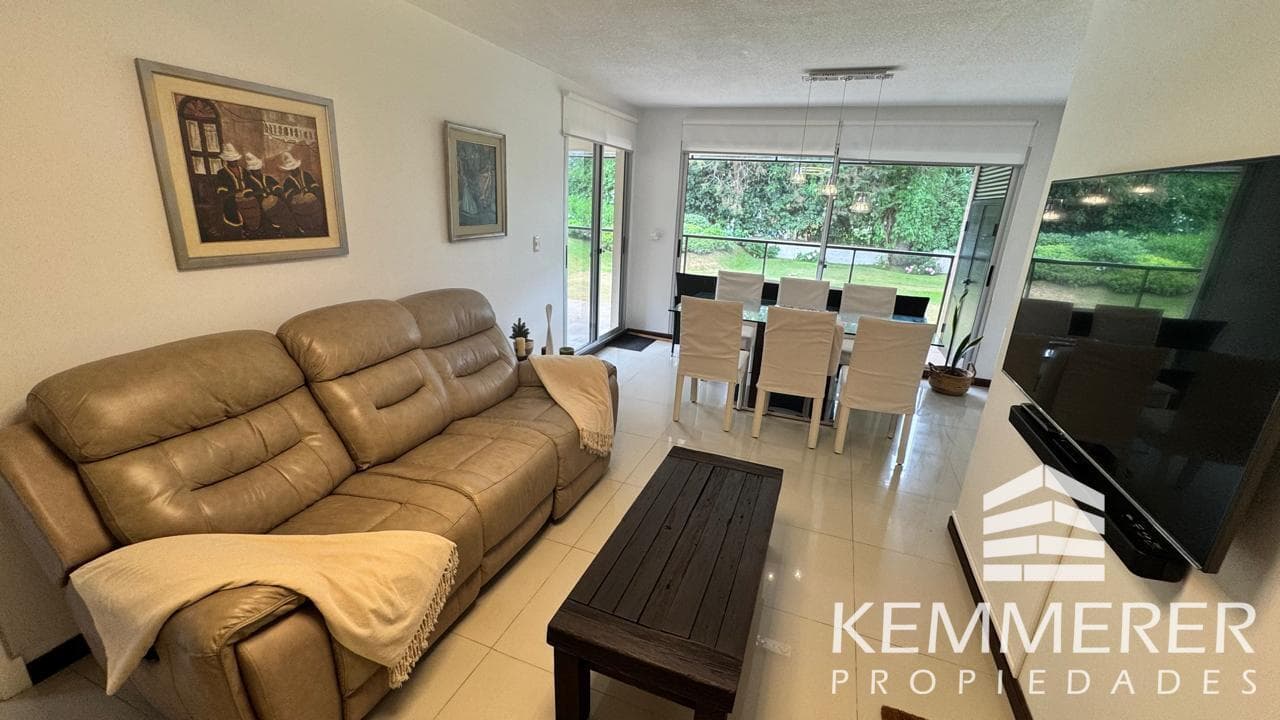 Cozy 3-bedroom apartment with its own barbecue area in Playa Brava