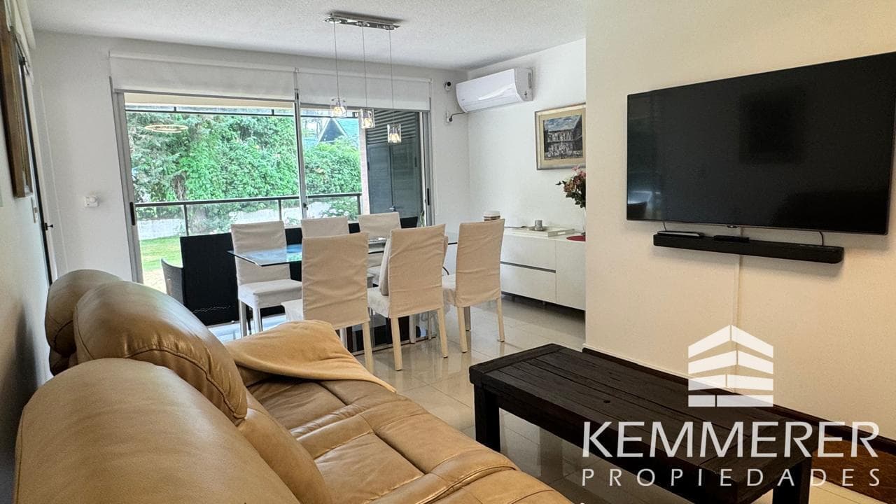 Cozy 3-bedroom apartment with its own barbecue area in Playa Brava