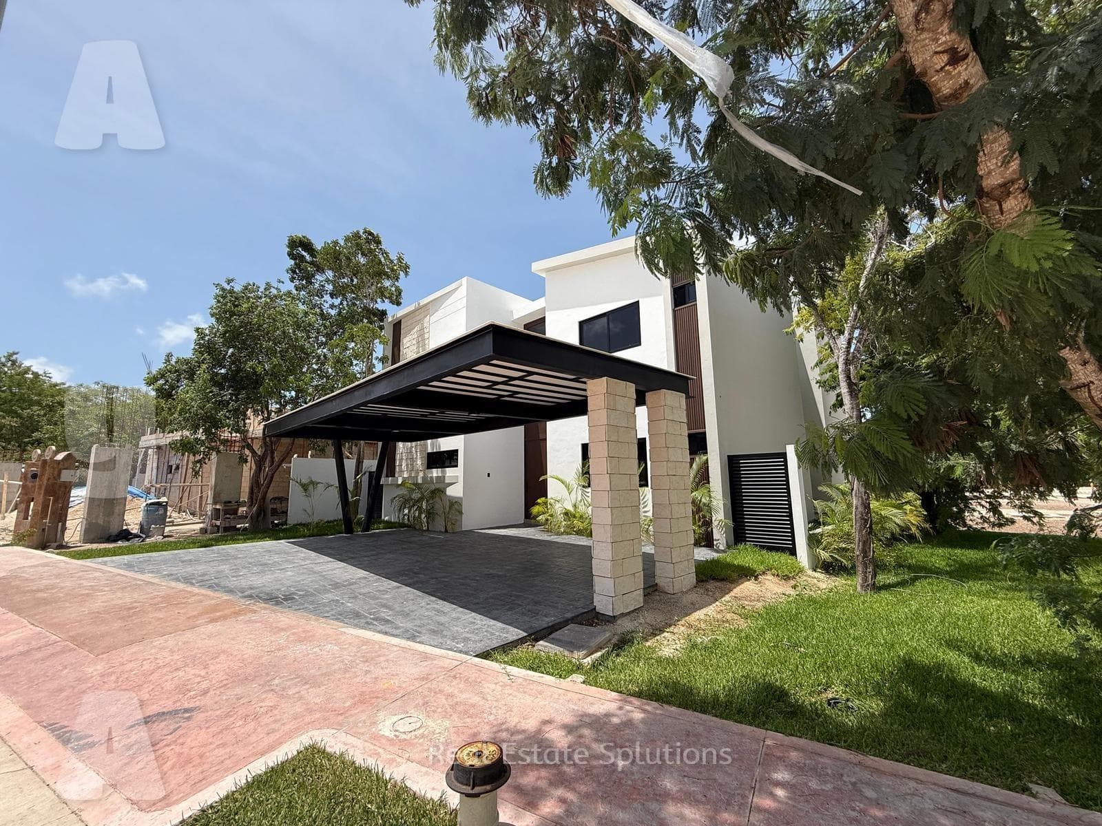 House for Sale/Rent, 4 Bedrooms, Pool, TV Room, Lagos del Sol, Cancún