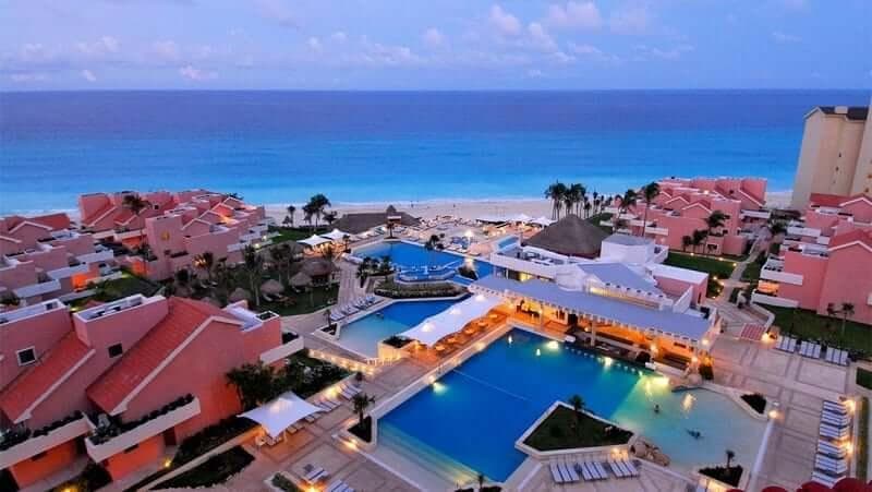 House for Sale, 7 Bedrooms, Beachfront, Kukulcán Boulevard, Hotel Zone, Cancún