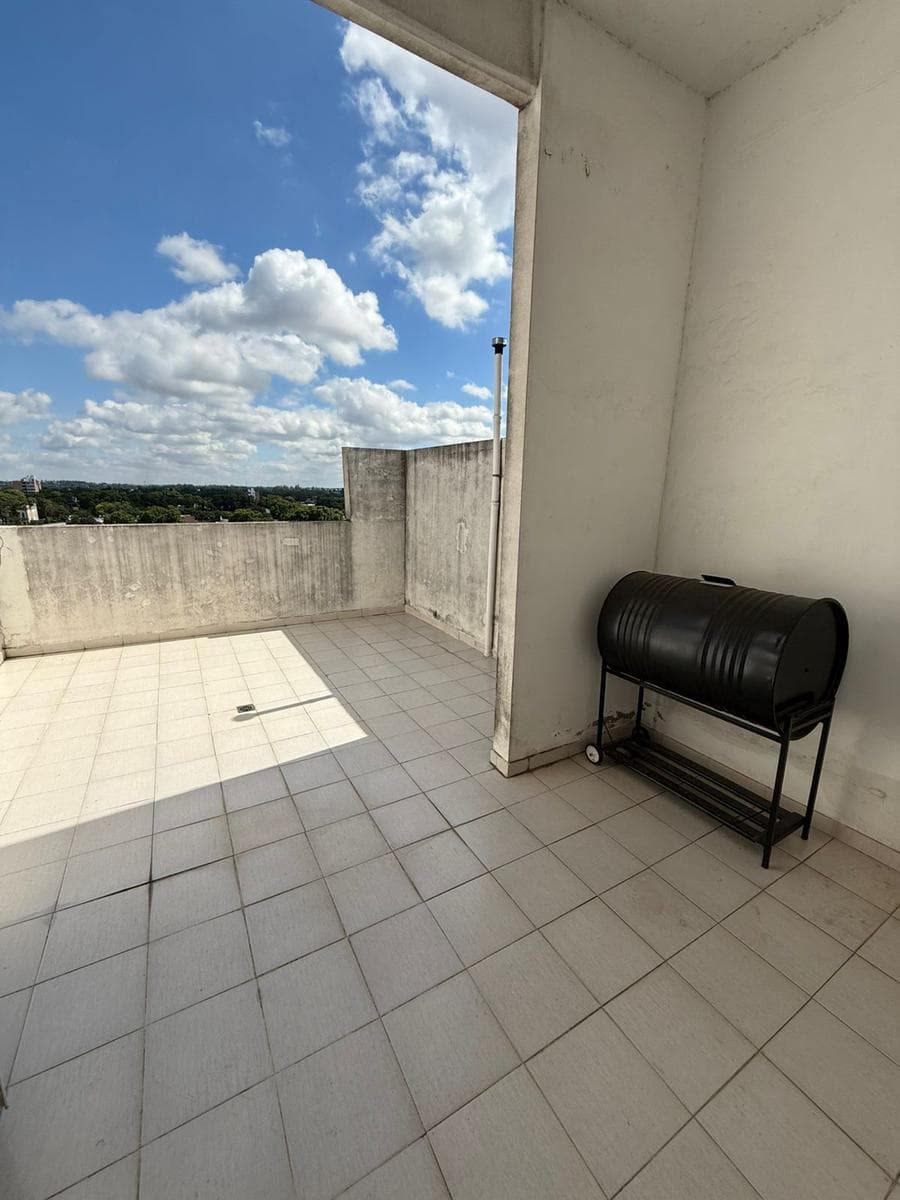 For Sale - Echesortu - 1-Bedroom Apartment with Garage