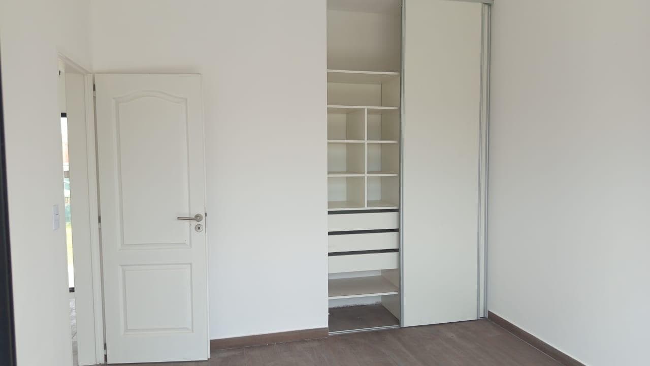 3-bedroom house in Tigre, Vila Marina II, North Zone, with a brand-new pool.