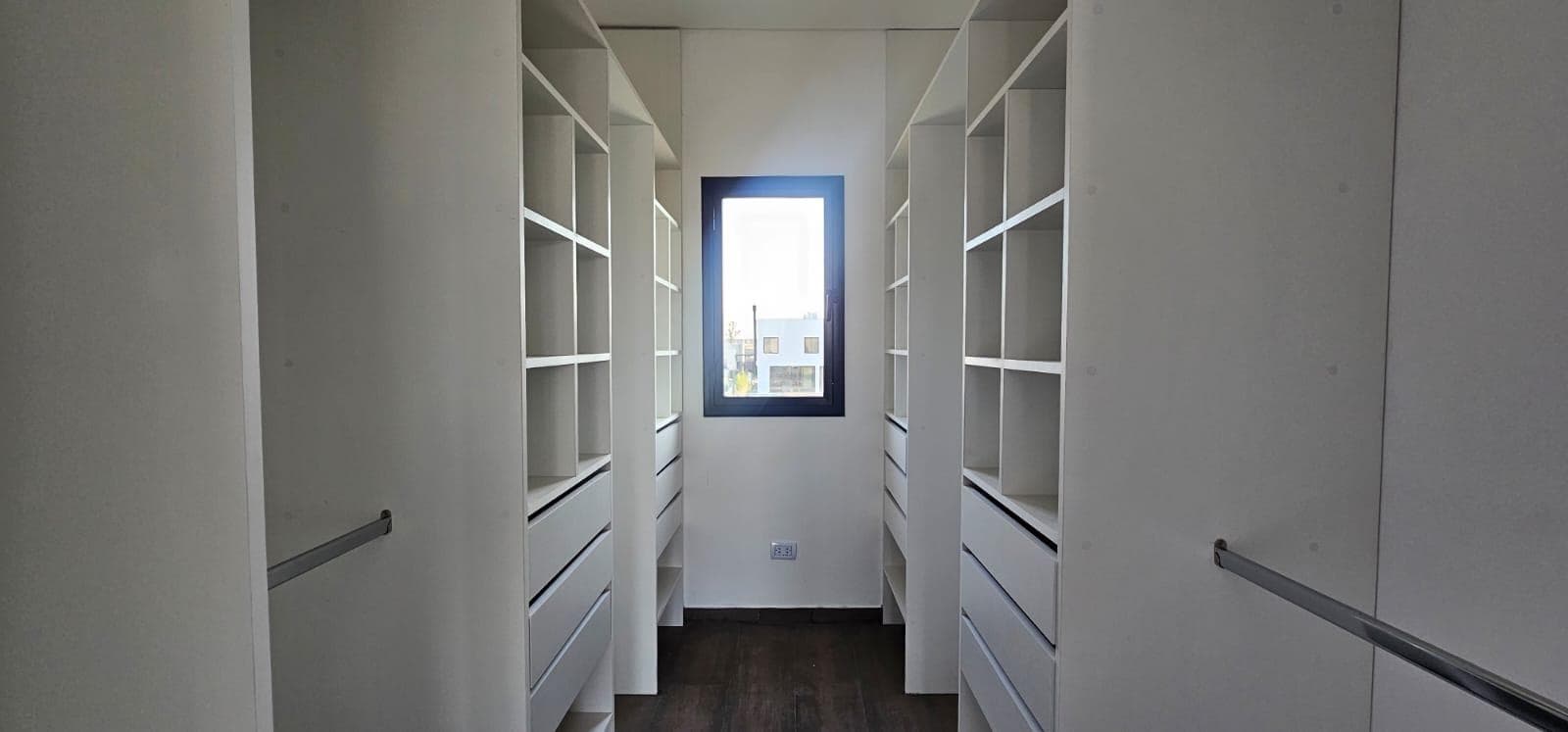 3-bedroom house in Tigre, Vila Marina II, North Zone, with a brand-new pool.