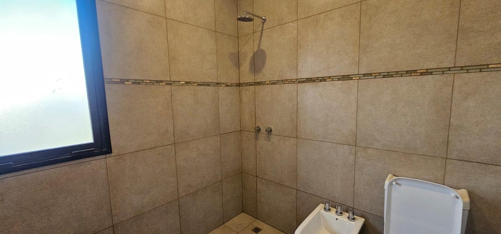 3-bedroom house in Tigre, Vila Marina II, North Zone, with a brand-new pool.