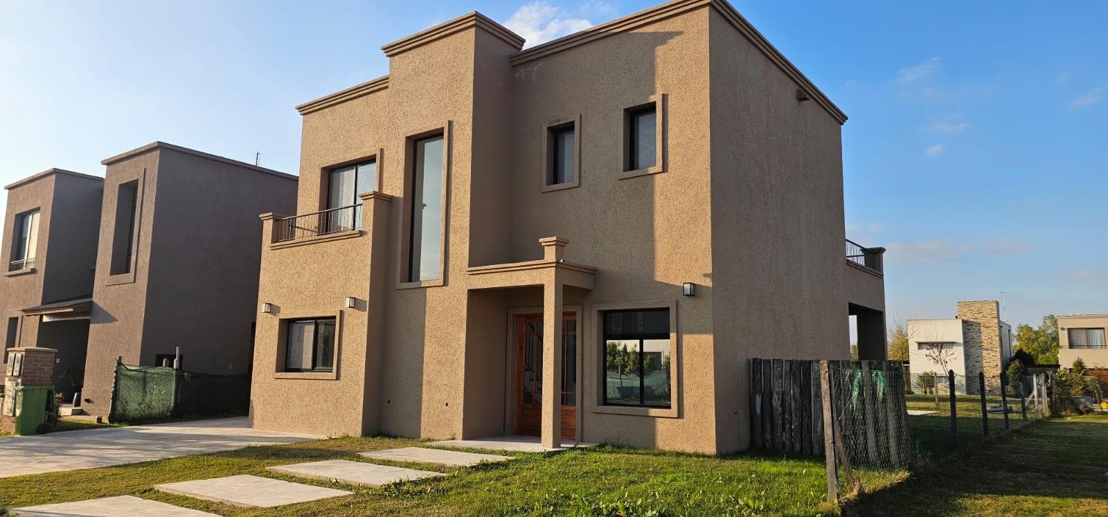 3-bedroom house in Tigre, Vila Marina II, North Zone, with a brand-new pool.