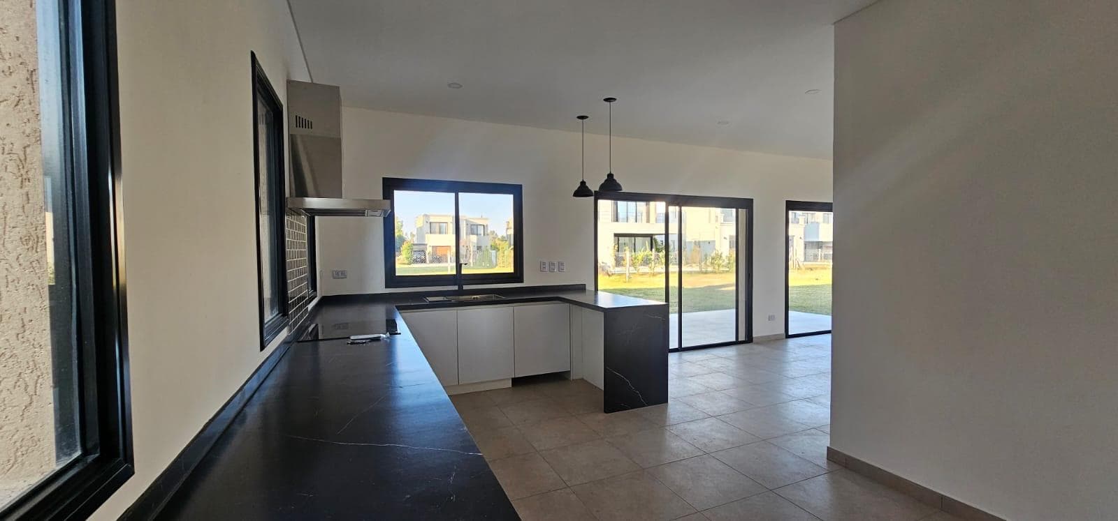 3-bedroom house in Tigre, Vila Marina II, North Zone, with a brand-new pool.